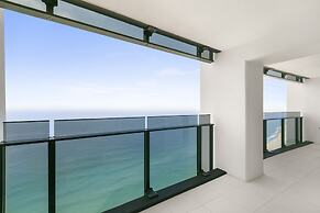 Soul on the Esplanade - HR Surfers Paradise