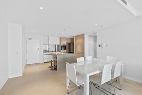 Soul on the Esplanade - HR Surfers Paradise