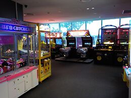 Circle on Cavill - HR Surfers Paradise