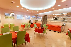 Hotel Atal