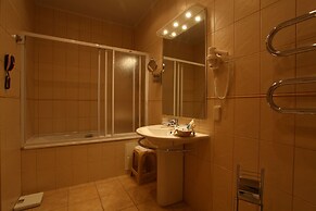 Hotel Atal