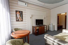 Hotel Atal