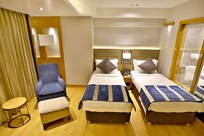 Regenta Central The Crystal