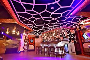 Regenta Central The Crystal