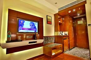 Regenta Central The Crystal