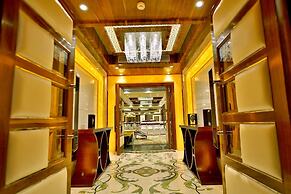 Regenta Central The Crystal