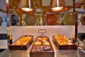 Regenta Central The Crystal