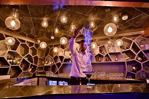 Regenta Central The Crystal