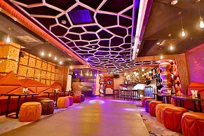 Regenta Central The Crystal