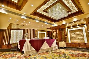 Regenta Central The Crystal