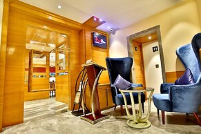 Regenta Central The Crystal