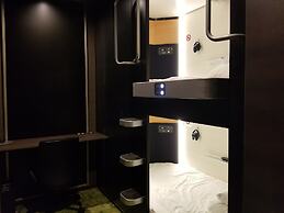 Glansit Akihabara Comfort Capsule Hotel