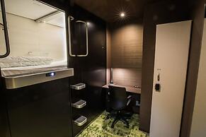 Glansit Akihabara Comfort Capsule Hotel