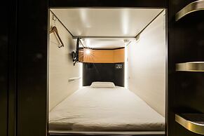 Glansit Akihabara Comfort Capsule Hotel