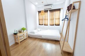 Hostie Saigon Wanderlust Home