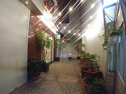 Hostie Saigon Wanderlust Home