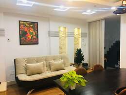 Hostie Saigon Wanderlust Home