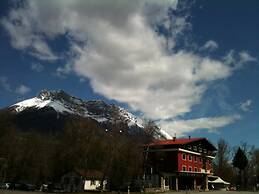 La Maison De Savoie