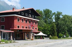 La Maison De Savoie