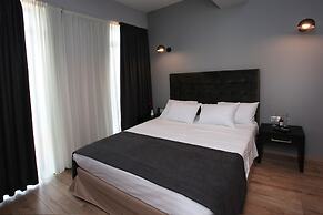 L.M Club Hotel