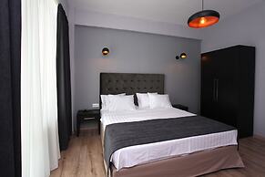 L.M Club Hotel
