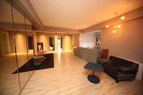 L.M Club Hotel
