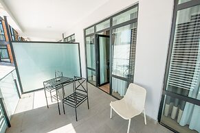 L.M Club Hotel