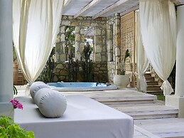 IridaChic Boutique Hotel & Spa