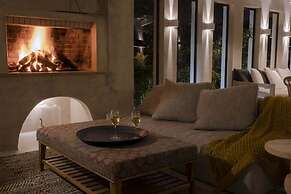 IridaChic Boutique Hotel & Spa