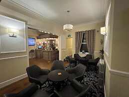 The Winchmore Hotel