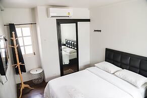 White Lodge Hotel Bangkok