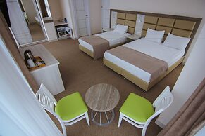 Hotel Green Glass