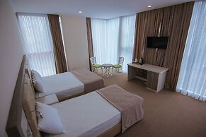 Hotel Green Glass