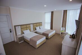 Hotel Green Glass