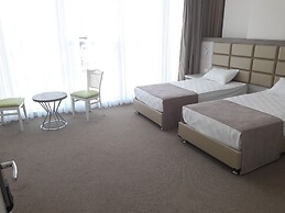 Hotel Green Glass