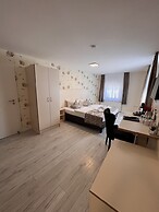 Novel Hotel