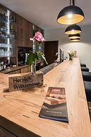 Novel Hotel