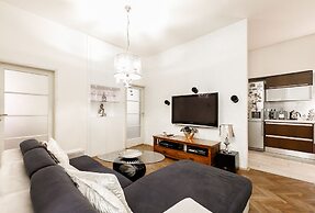 Apartment Deluxe Rybna 25