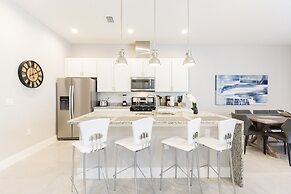 Summerville Vacation Homes by Columbia Management