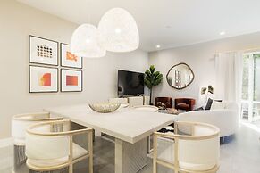 Summerville Vacation Homes by Columbia Management