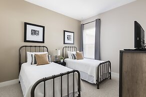 Summerville Vacation Homes by Columbia Management