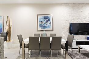 Summerville Vacation Homes by Columbia Management