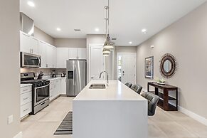 Summerville Vacation Homes by Columbia Management