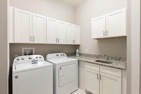 Summerville Vacation Homes by Columbia Management