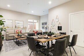 Summerville Vacation Homes by Columbia Management