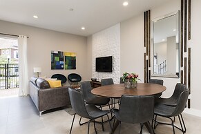 Summerville Vacation Homes by Columbia Management