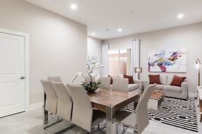 Summerville Vacation Homes by Columbia Management