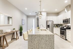 Summerville Vacation Homes by Columbia Management