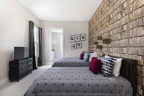 Summerville Vacation Homes by Columbia Management