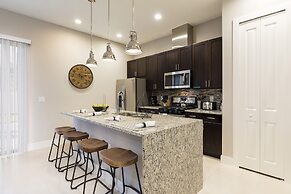 Summerville Vacation Homes by Columbia Management